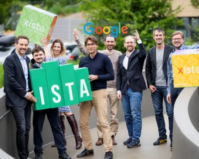 Google on the bridge 