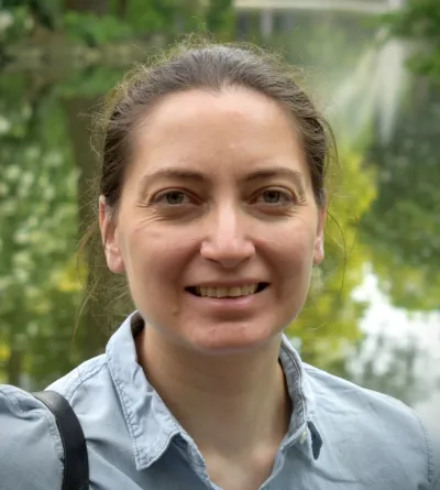 headshot of Jen Iofinova